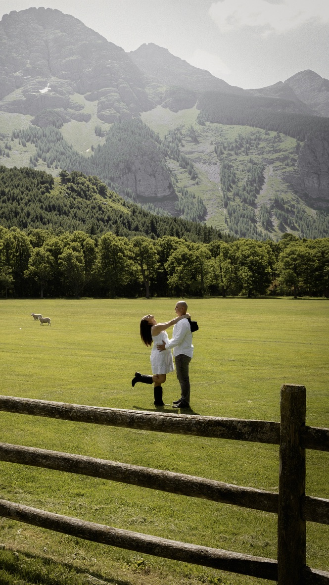 Maternity photograph 13